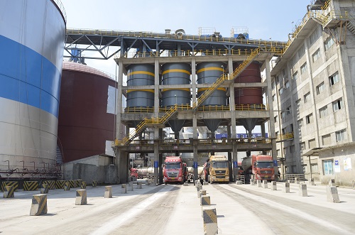 散裝：普通硅酸鹽水泥——P·O52.5，P·O52.5低堿,P·O52.5R，中熱水泥——PMH42.5